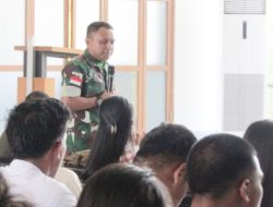Kolonel Cpl Simon Petrus Kamlasi Ajak Mahasiswa Sumba Jadi Penggerak Cinta Tanah Air