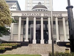 Putusan MK: Notaris Bisa Tetap Aktif Hingga Usia 70 Tahun