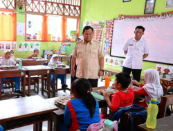 Presiden Prabowo Tinjau Program Makan Bergizi Gratis di SDN Jati, Pastikan Anak Indonesia Tumbuh Sehat!