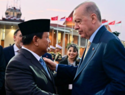 Momen Hangat di Halim Perdanakusuma: Presiden Prabowo Berpelukan dengan Erdogan, Pererat Kerja Sama Indonesia-Turkiye