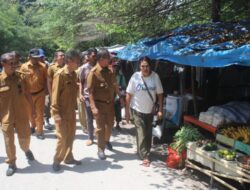 Pasar Oesao Kotor dan Semrawut, Bupati Kupang Siap Lakukan Penataan Total!