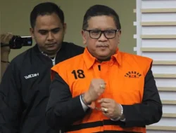 Hasto Kristiyanto di Dakwa Intruksikan Harun Masiku Rendam Hp