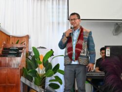 Bupati Kupang Tantang Jemaat Rampungkan Gereja Dalam Setahun!