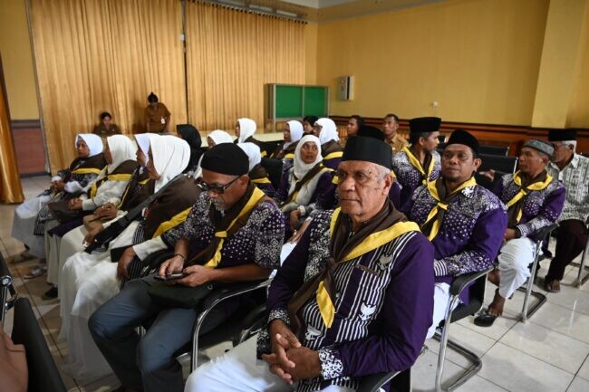 Pemkab Kupang Resmi Lepas 16 Calon Jamaah Haji ke Tanah Suci 1 haji