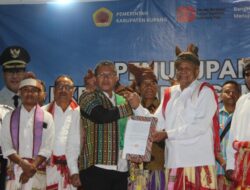 Bupati Kupang Yosef Lede Resmi Tutup Expo Pembangunan dan UMKM 2025