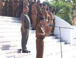 Apel Perdana Sekda Kupang: ASN Terlambat, Jangan Masuk Barisan!