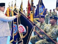 Presiden Prabowo Pimpin Presidential Inspection di KRI dr. Radjiman Wedyodiningrat