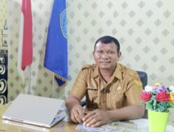 Terobosan Gila yang Berhasil: Ayam Kampung Biayai Guru Non-Dapodik di SMA Amabi Oefeto