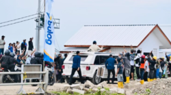 Disambut Ribuan Warga, Prabowo Tiba di Karawang untuk Umumkan Swasembada Pangan