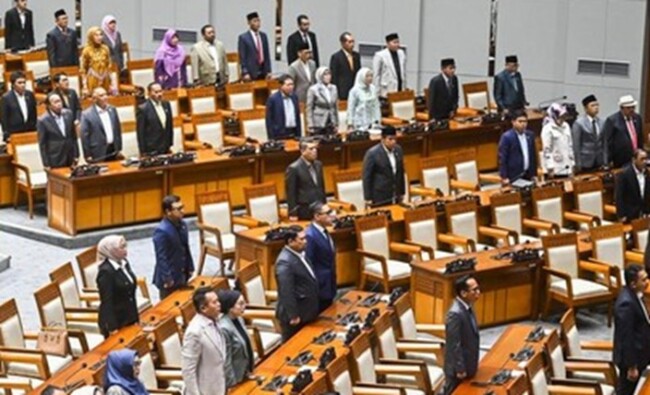 dpr-aturan-turunan-uu-pprt-harus-tuntas-paling-lambat-2027