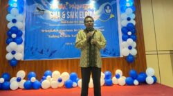 acara-pelepasan-sma-dan-smk-elpida-pdt-edwer-dethan-ajak-lulusan-pilih-kerja-atau-kuliah