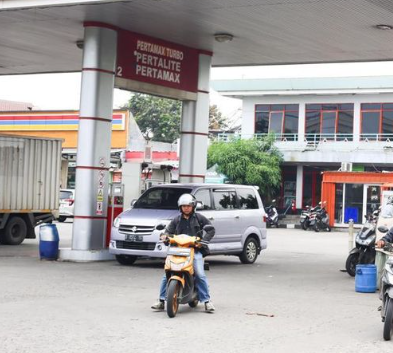 harga-minyak-dunia-naik-rupiah-melemah-tapi-bbm-tak-naik-ada-apa-di-balik-keputusan-pertamina