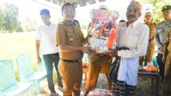 panen-melimpah-di-noelsinas-yosef-lede-serahkan-bantuan-dan-apresiasi-kinerja-petani