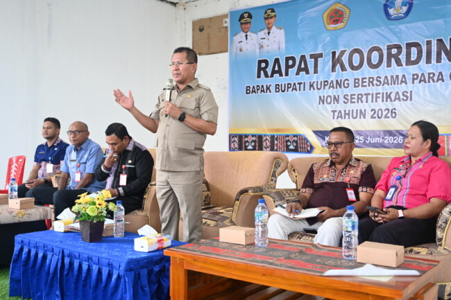 631-guru-pppk-belum-tersertifikasi-bupati-kupang-siap-kawal-langsung-ke-kementerian