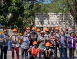 Undana-IOM Bangun Ruang HMP Teknik Sipil, Saat Pengungsi dan Mahasiswa Belajar Bersama di Lapangan