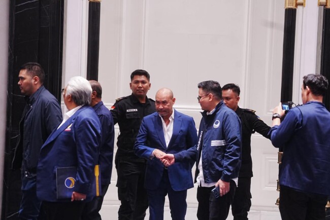 viktor-laiskodat-hadiri-rapat-pleno-nasdem-tegaskan-politik-harus-berpihak-pada-kepentingan-rakyat