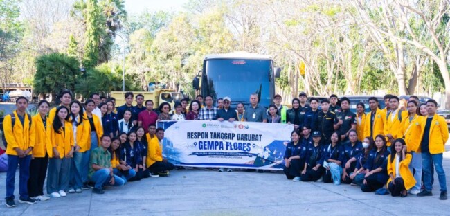dari-kampus-ke-lokasi-bencana-undana-kerahkan-70-relawan-dalam-tiga-gelombang-ke-flores