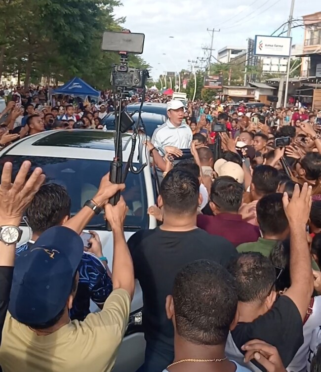Kehadiran Jokowi Jadi Episentrum Sosial - Politik di Kota Kupang 2 Jokowi