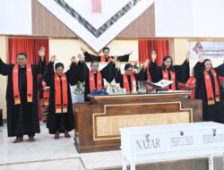 Pentahbisan Gereja GMIT Ekklesia Airkom, Yosef Lede Tantang Jemaat Perkuat Iman dan Bangun Karakter Generasi Muda